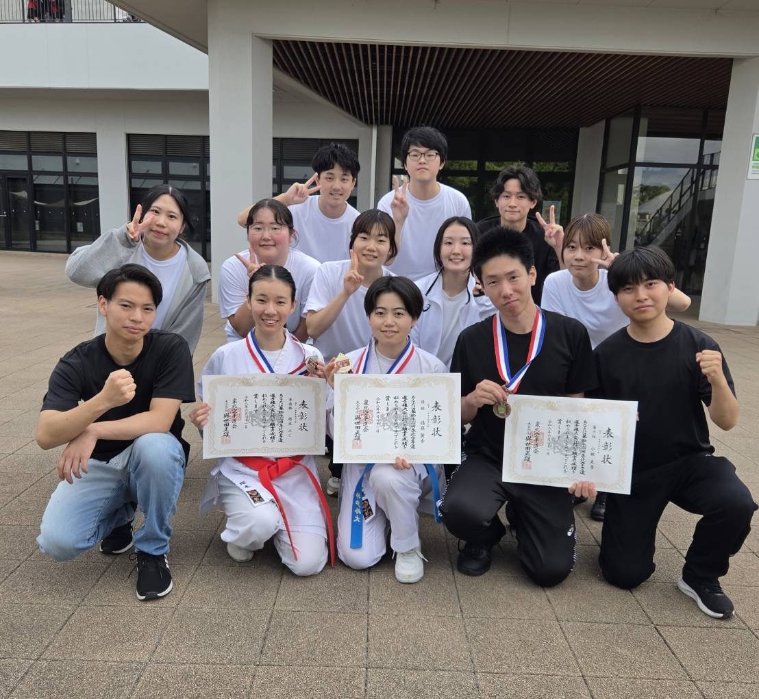神戸市外国語大学　空手道部