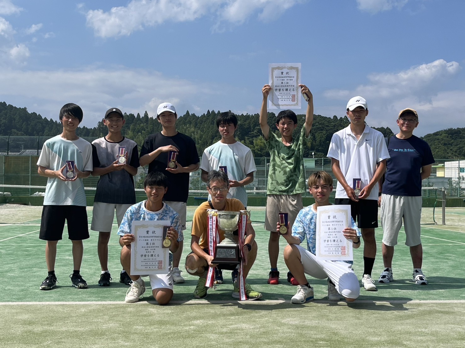 秋田高専硬式テニス部