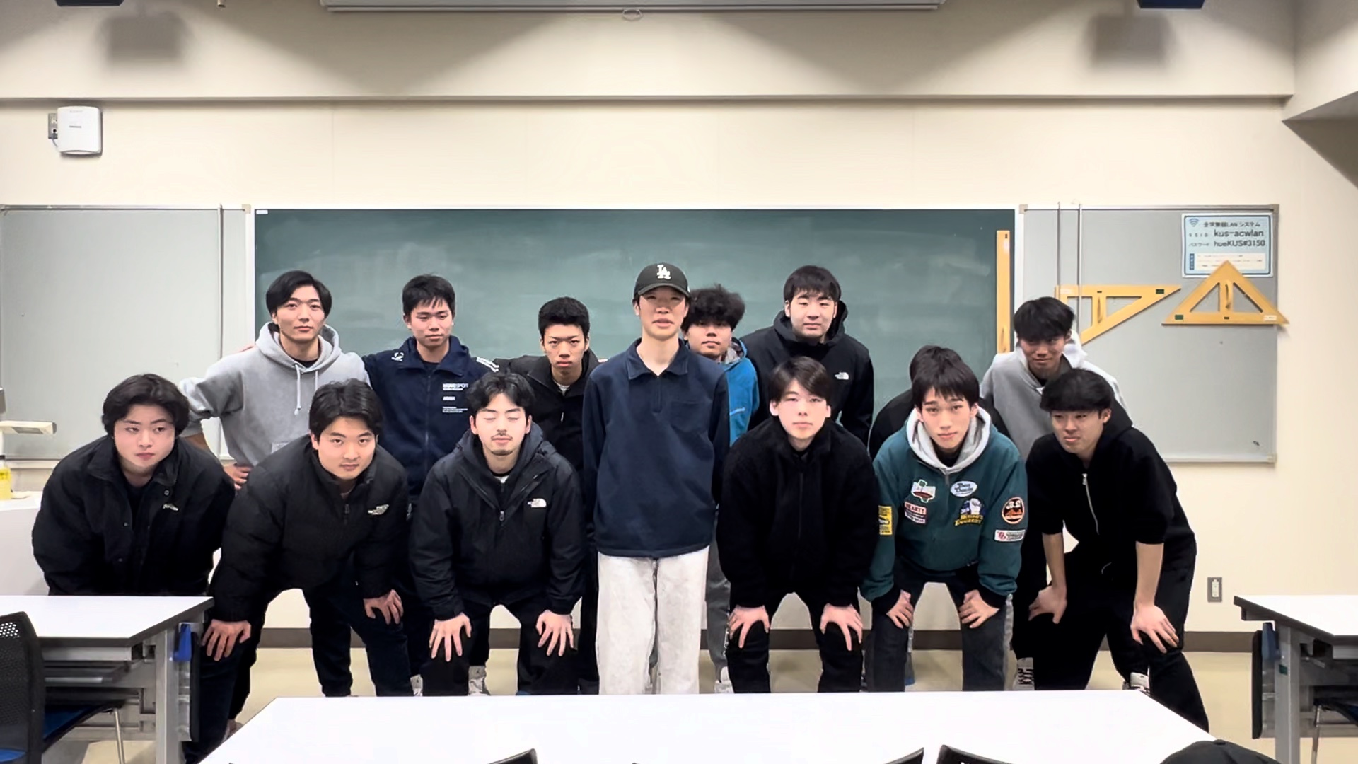 <釧路校>男子アイスホッケー部