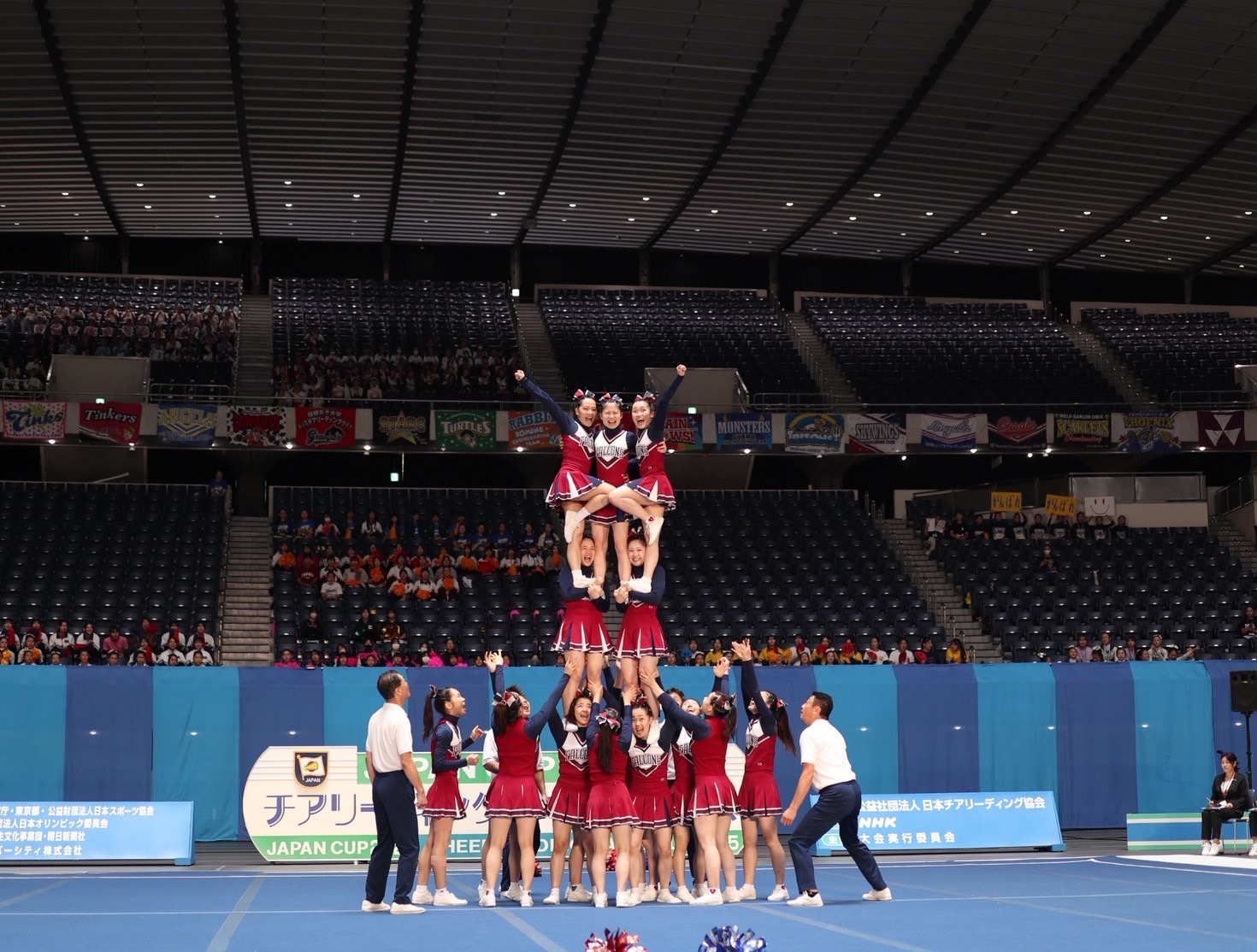 早稲田大学チアリーダーズFALCONS