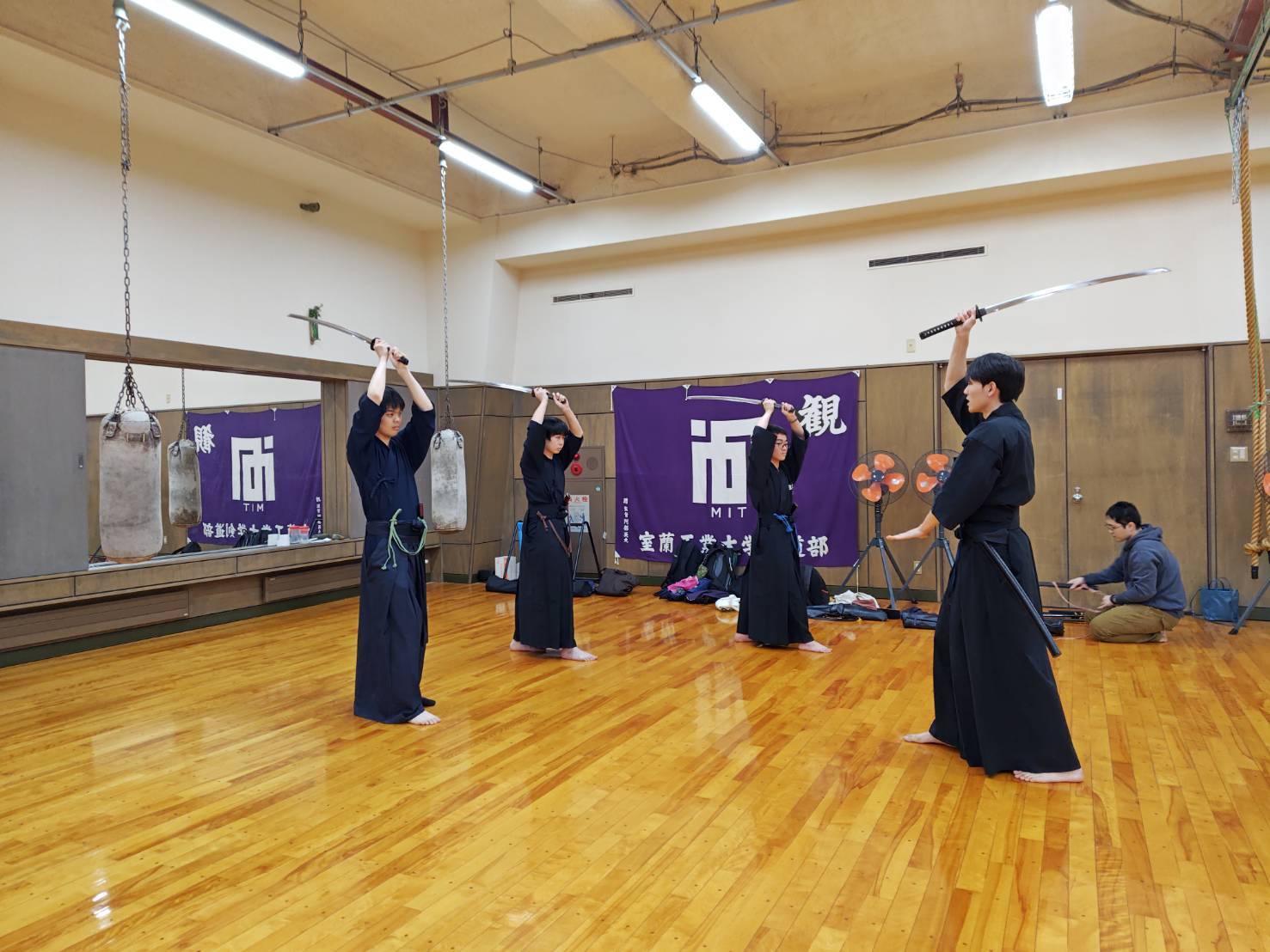 室蘭工業大学　居合・杖道サークル杖刀会